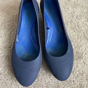 Crocs, Navy Wedge Heels, size 8 EUC